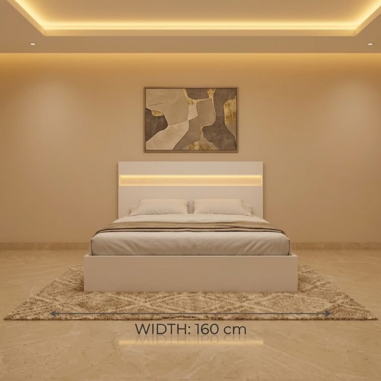 سرير بيانكو مودرن خشب باللون الأبيض من آدم فرنتشر، تصميم بخطوط بسيطة وزاوية جانبية تبرز تناغمه مع الديكورات الدافئة